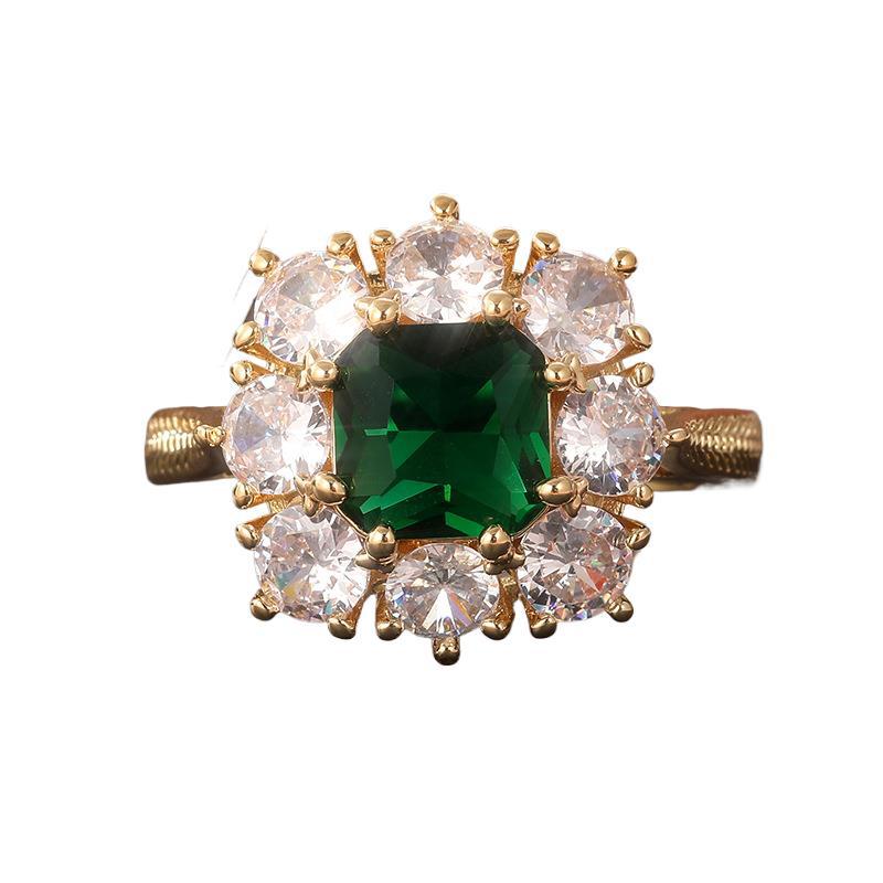 ✨ Elegant Emerald Crystal Ring ✨